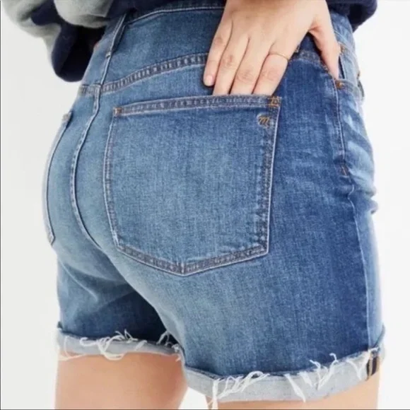 Madewell Denim Cut-Off Shorts - Picture 4 of 15